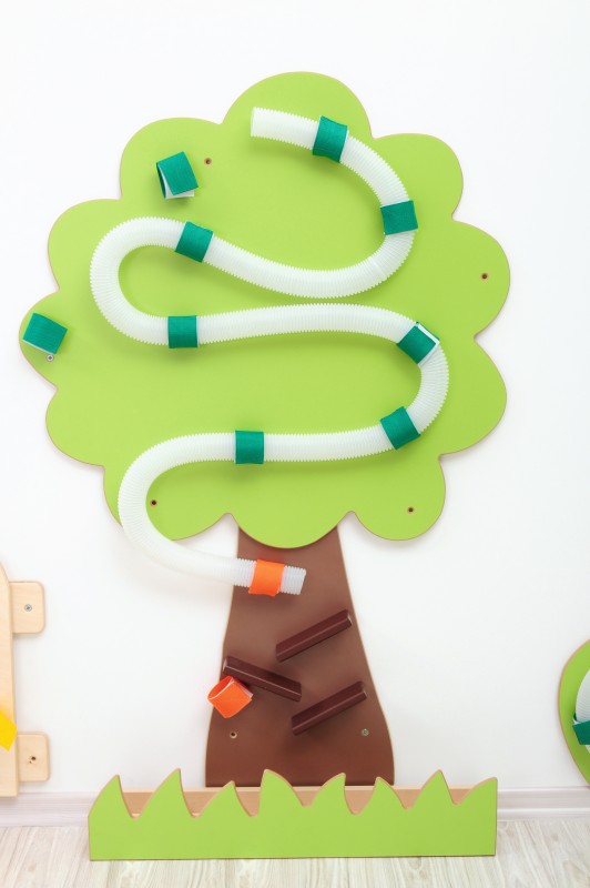 Fali golyópálya - Lombos fa